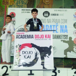 Karate na praia copa da dankentsu podium kids