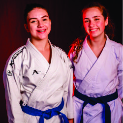 Alunas e atletas de karate Dojokai fotografia proficional