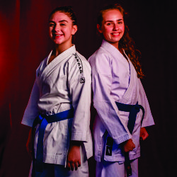 Alunas e atletas de karate Dojokai Caxias do Sul RS fotografia proficional